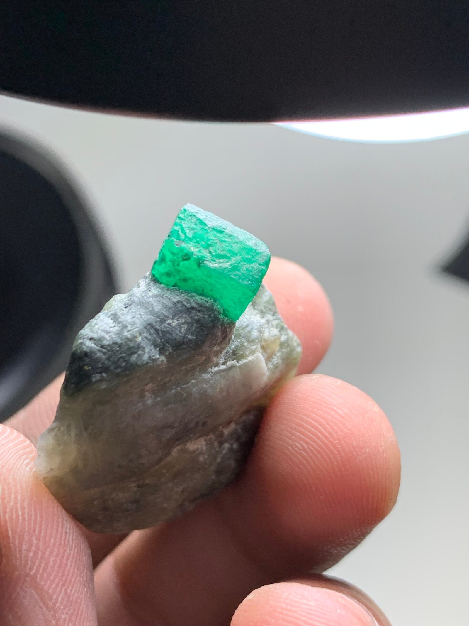 12.5 g collector specimen from Pakistan’s Swat mines - Image 3