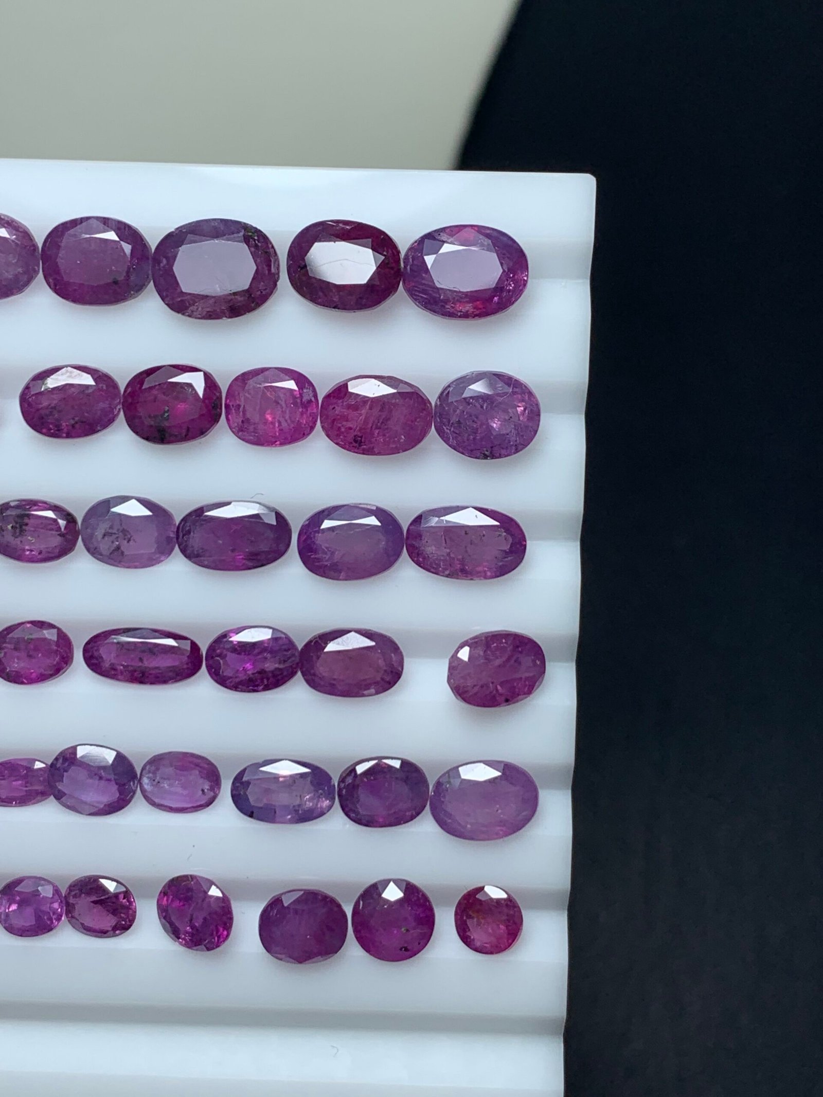 Fine quality Kashmir Sapphires. 64 carats - Image 5