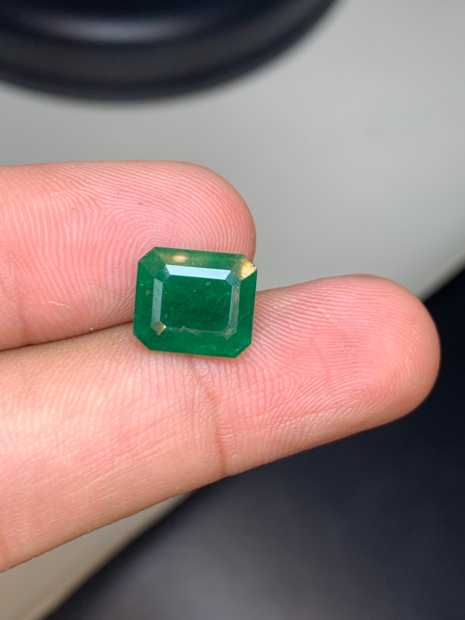 Fine Faceted Emeralds – 14.3 Carats - Image 17