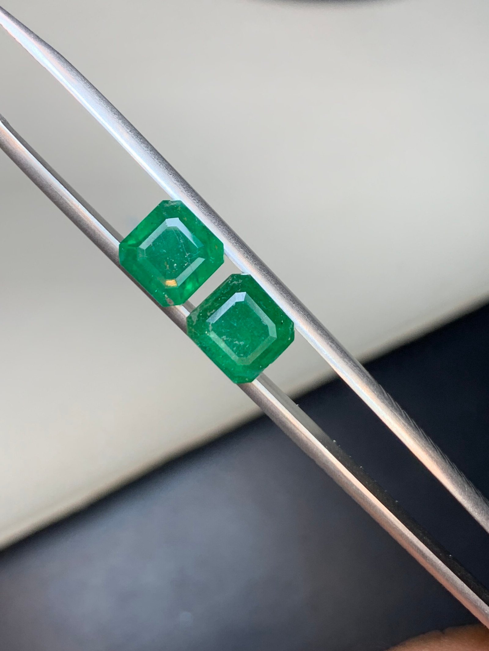 Fine Faceted Emeralds – 14.3 Carats - Image 13