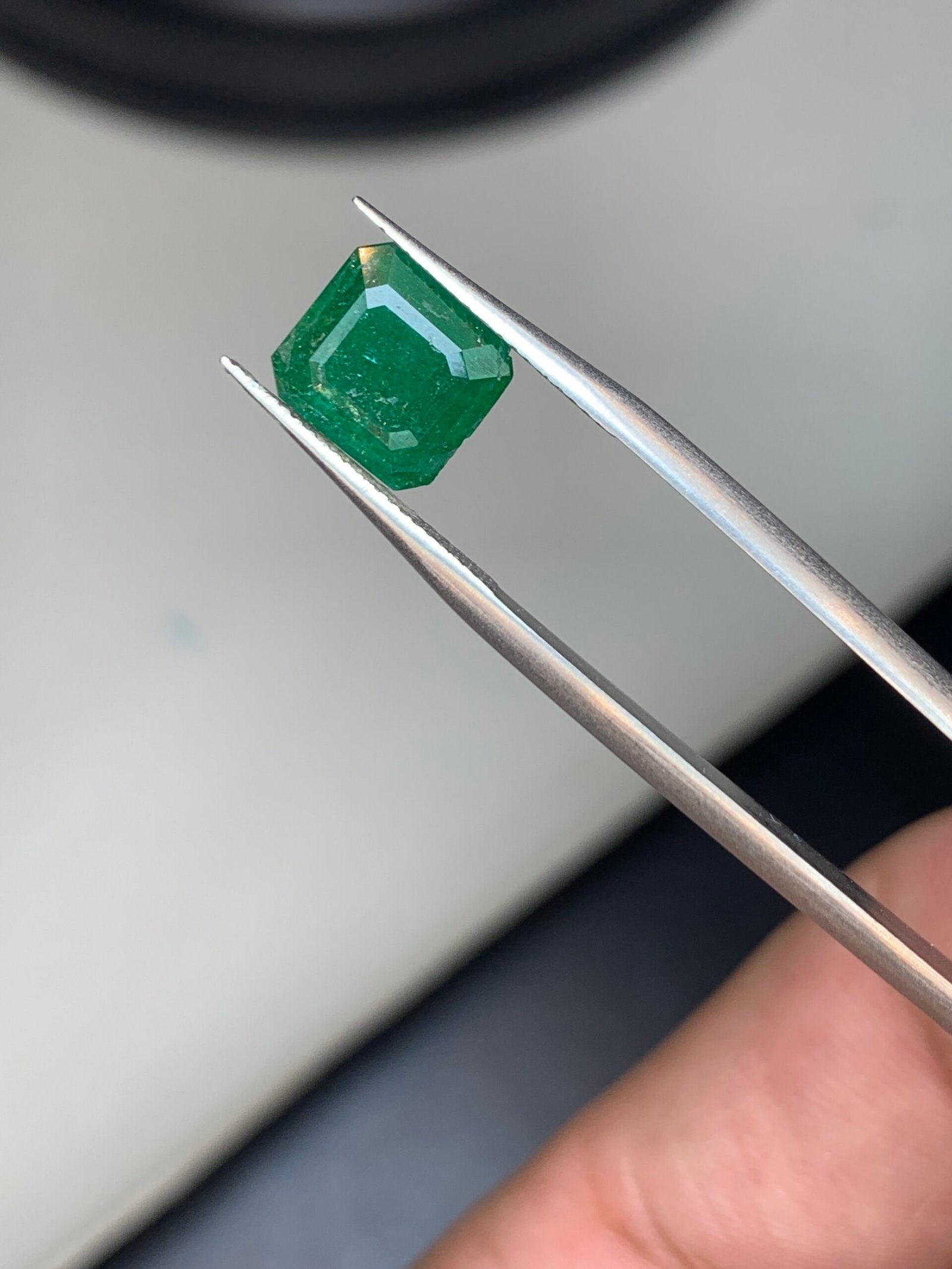 Fine Faceted Emeralds – 14.3 Carats - Image 12