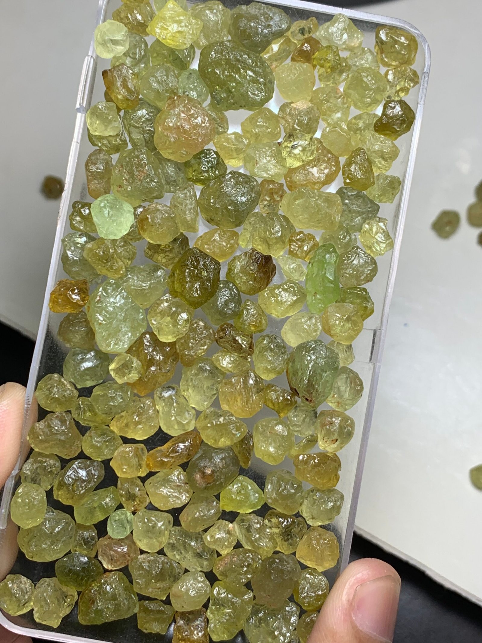 Mali Garnets - facet quality Rough Gemstones 350 g - Image 9