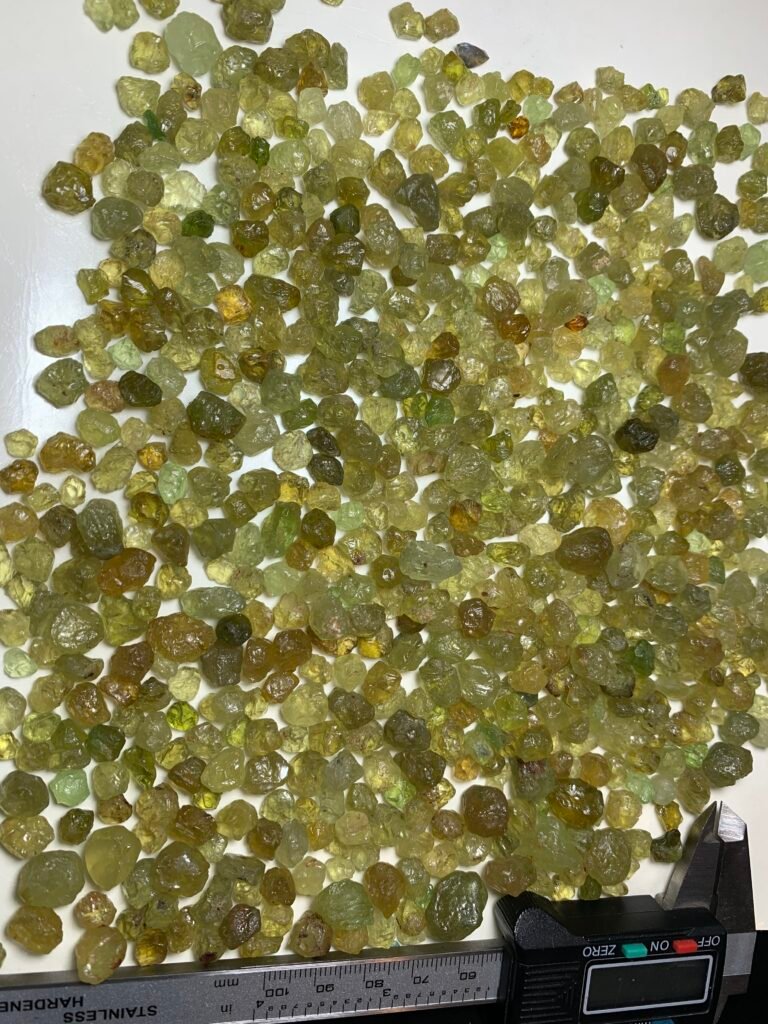 Mali Garnets - facet quality Rough Gemstones 350 g