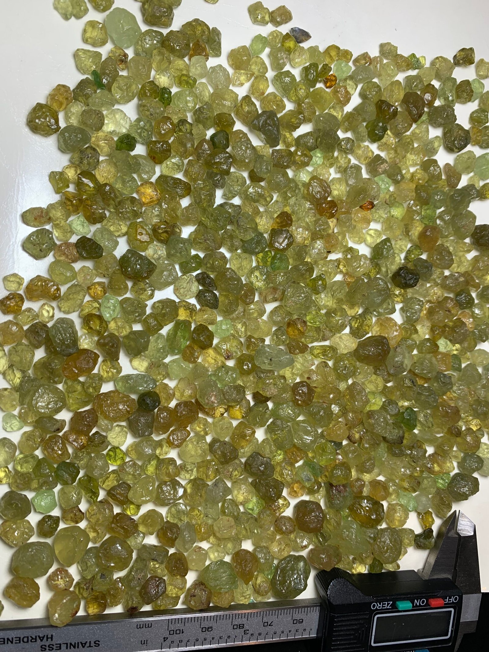 Mali Garnets - facet quality Rough Gemstones 350 g