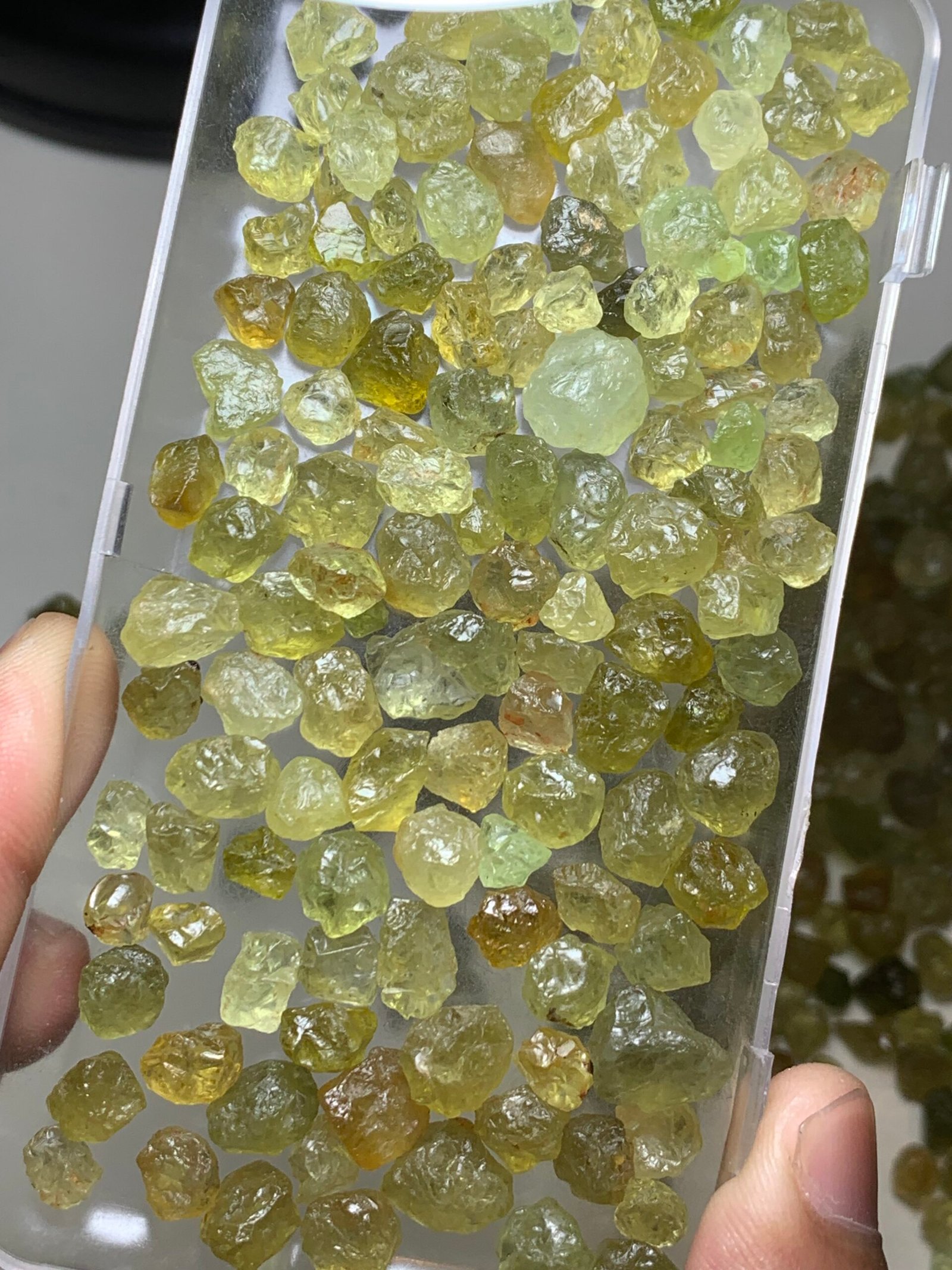 Mali Garnets - facet quality Rough Gemstones 350 g - Image 2