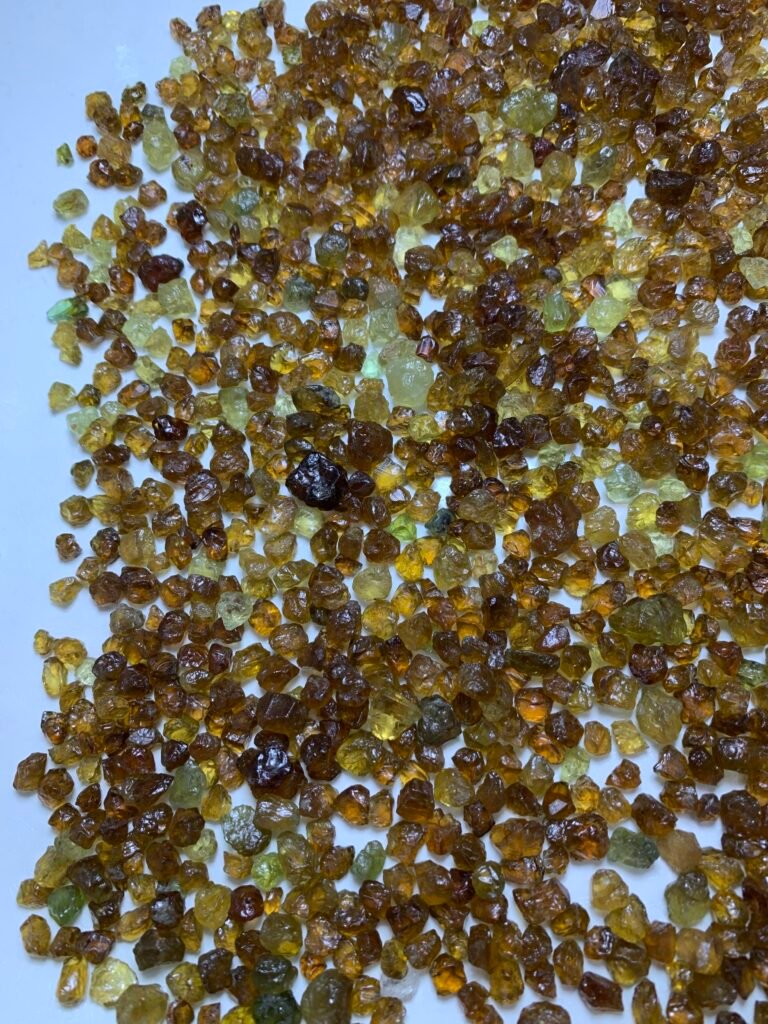 Facet rough Quality Rough Mali Garnets 450 g