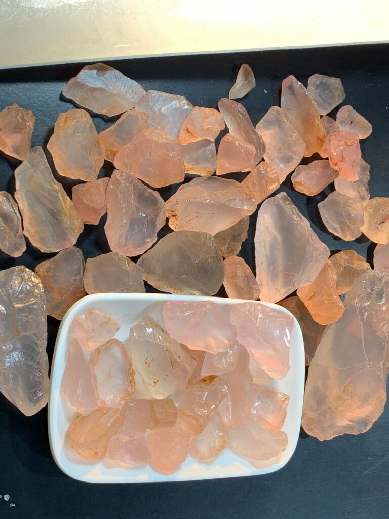 Facet rough Rose quartz