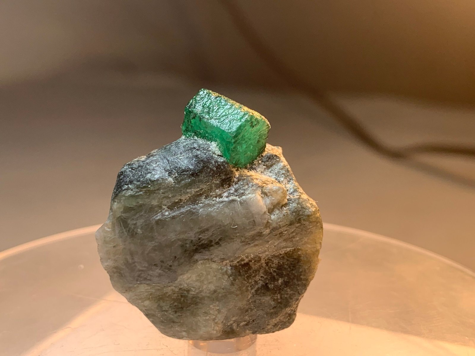 12.5 g collector specimen from Pakistan’s Swat mines - Image 9