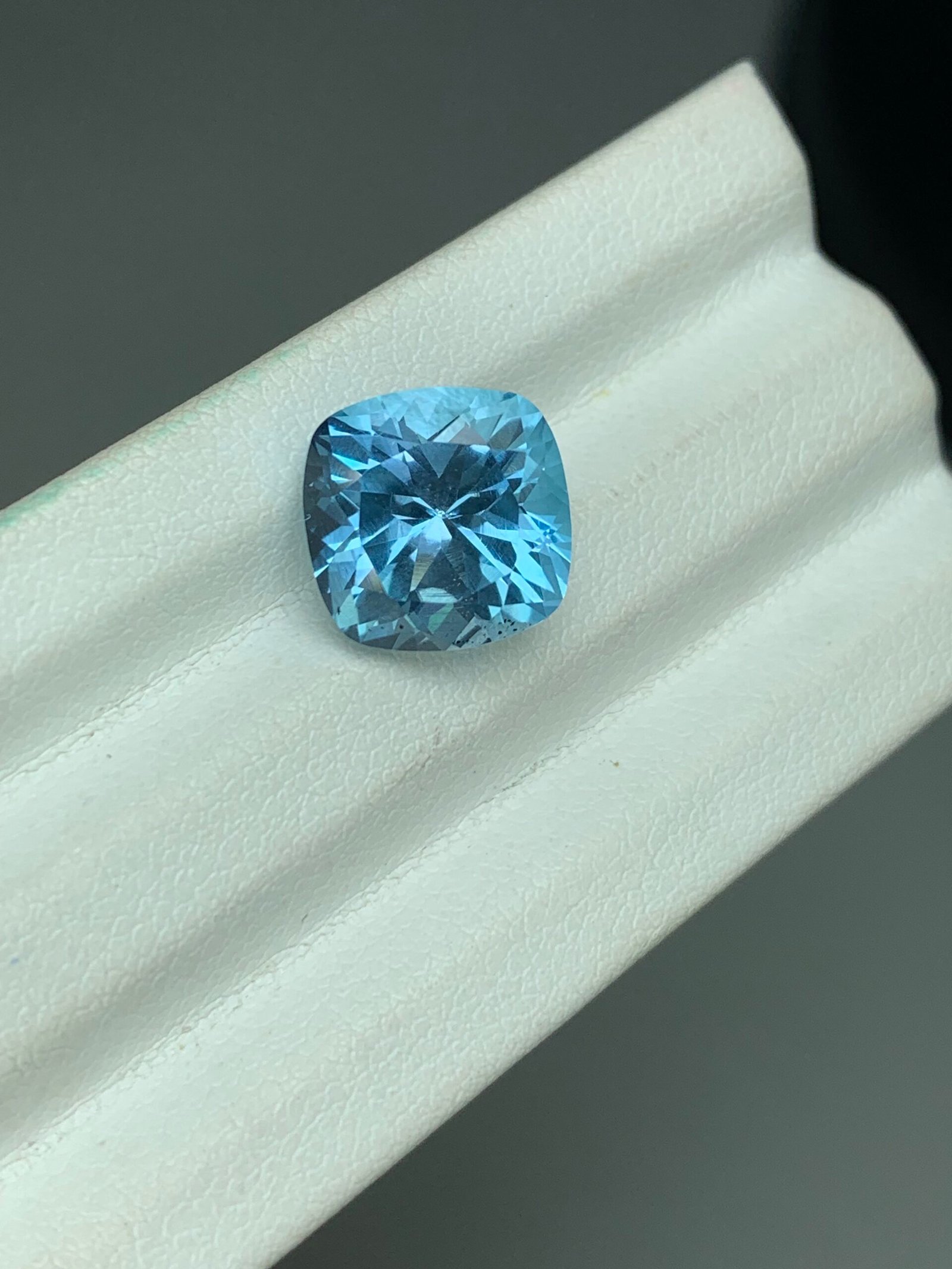 Swiss Blue Topaz Cushion Cut 6.5 ct - Image 4