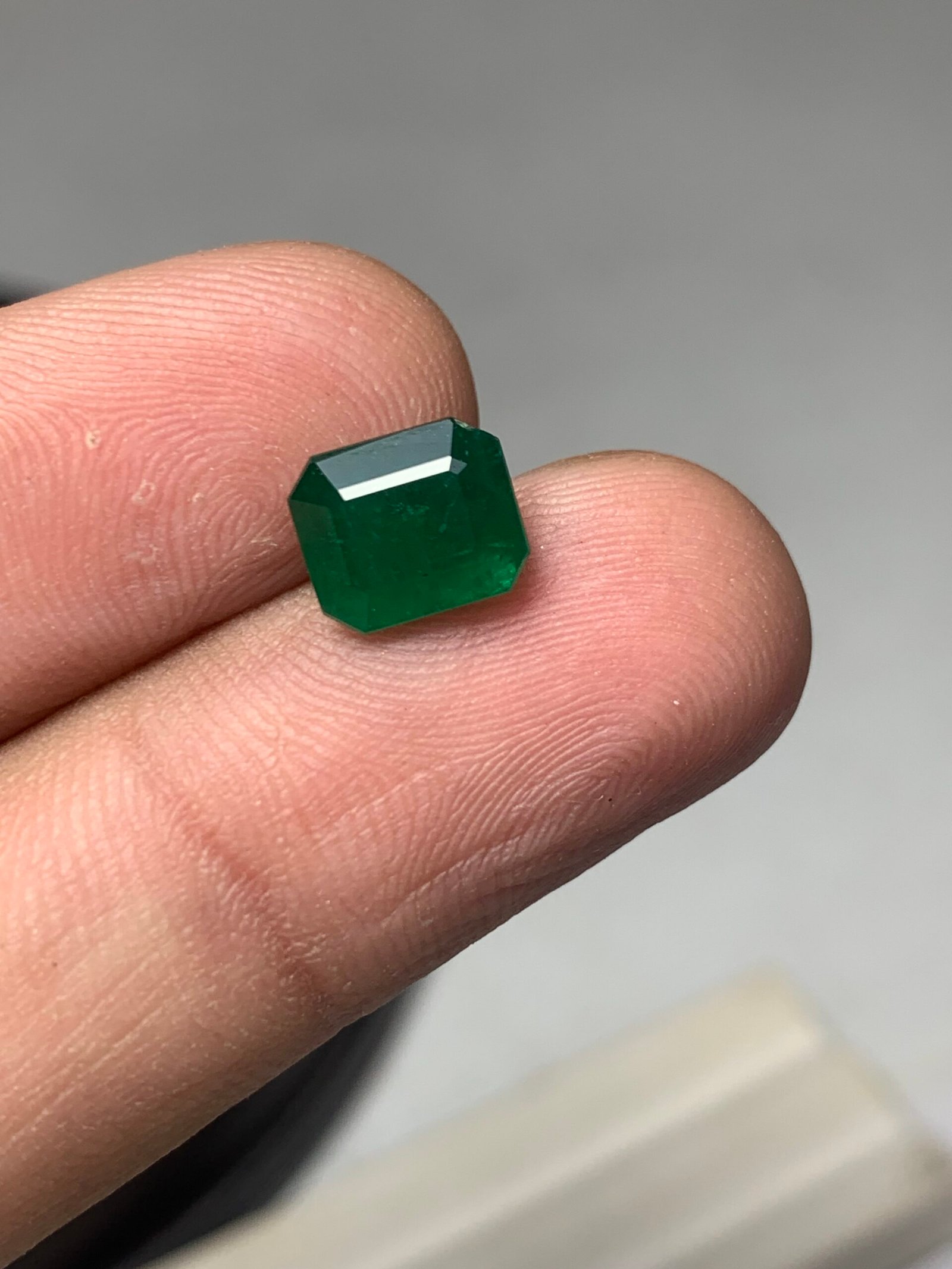 Swat Emerald Cut 1.8 ct - Image 7