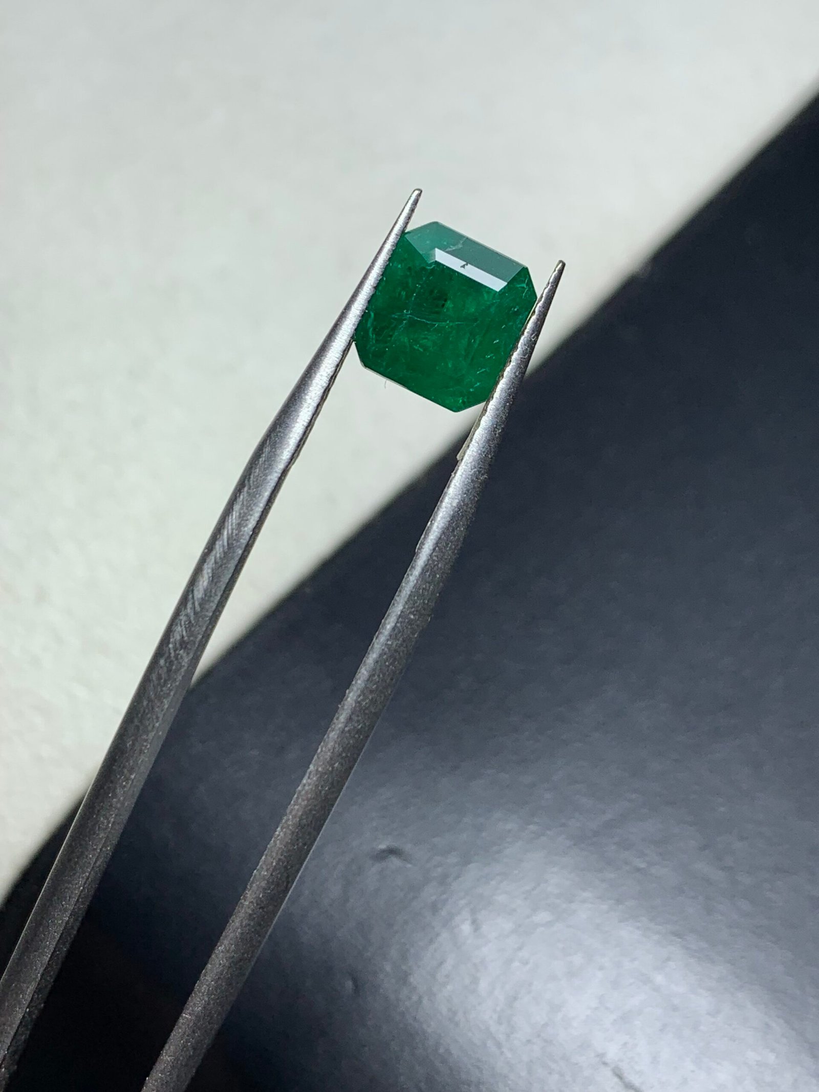 Swat Emerald Cut 1.8 ct - Image 9