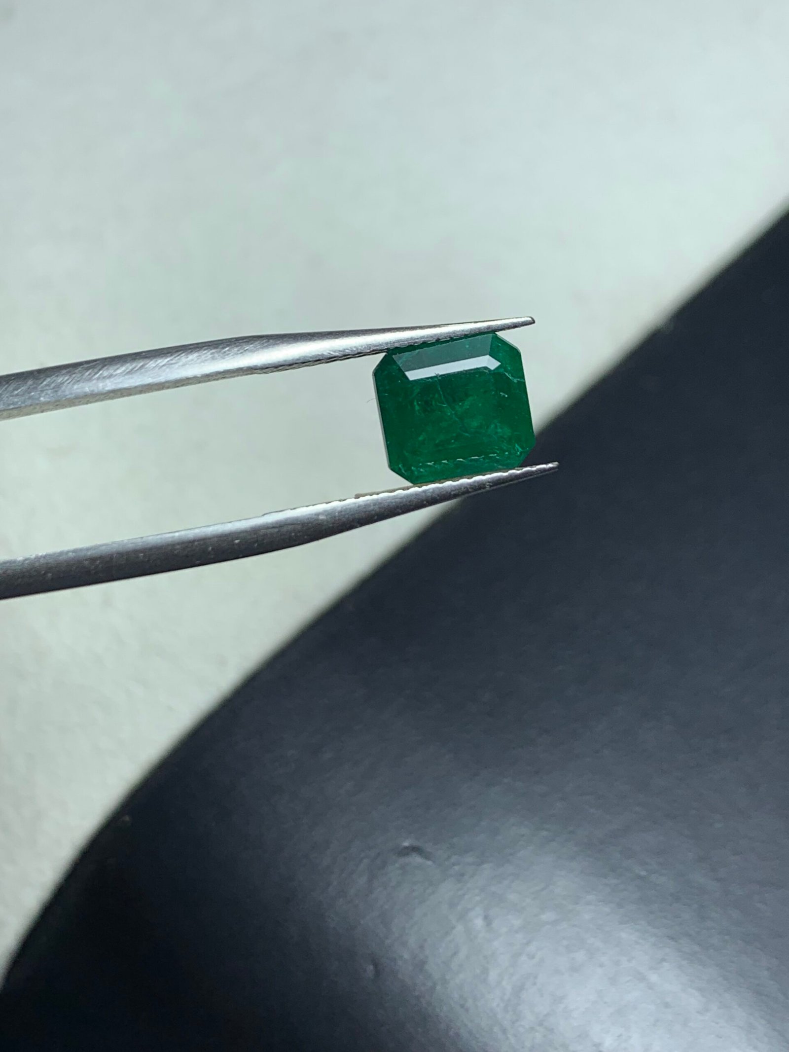 Swat Emerald Cut 1.8 ct - Image 2