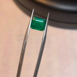 Vivid Green 1.3 ct Swat Emerald