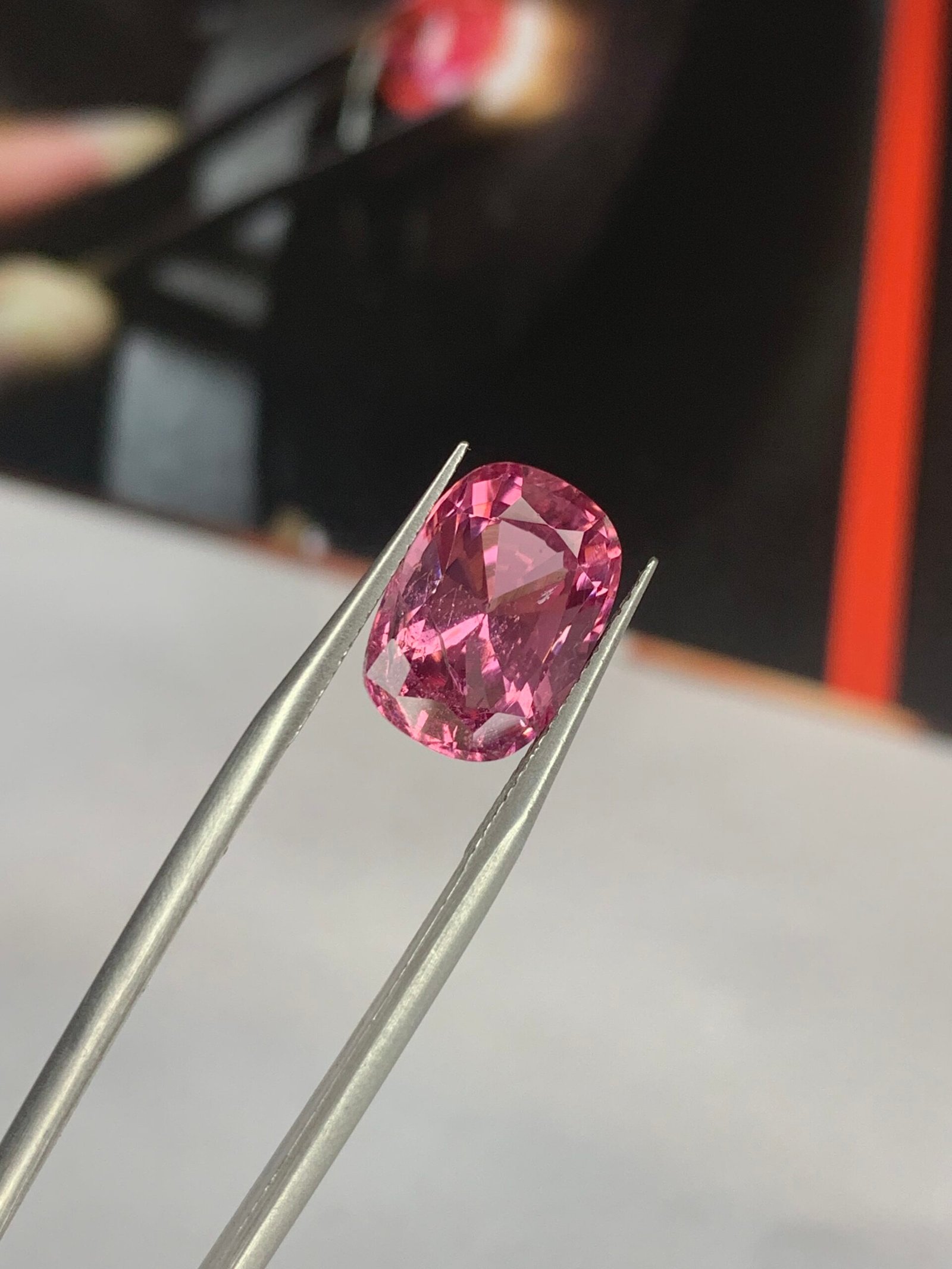 Exceptional High-Quality Pink Spinel 5.6 ct Tajikistan - Image 4