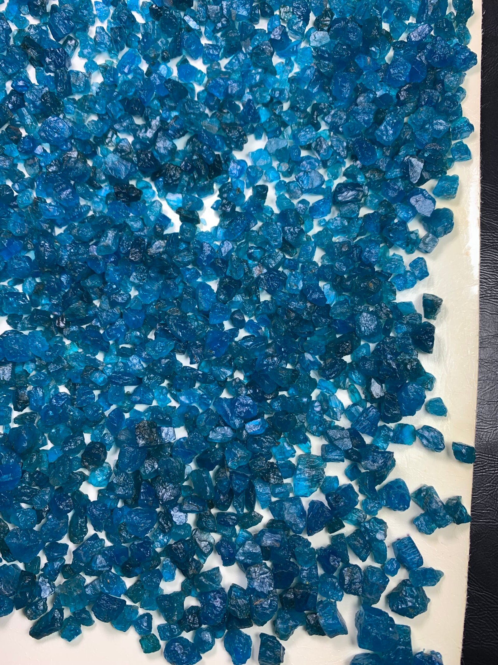 Blue Apatite rough 500 grams - Image 16