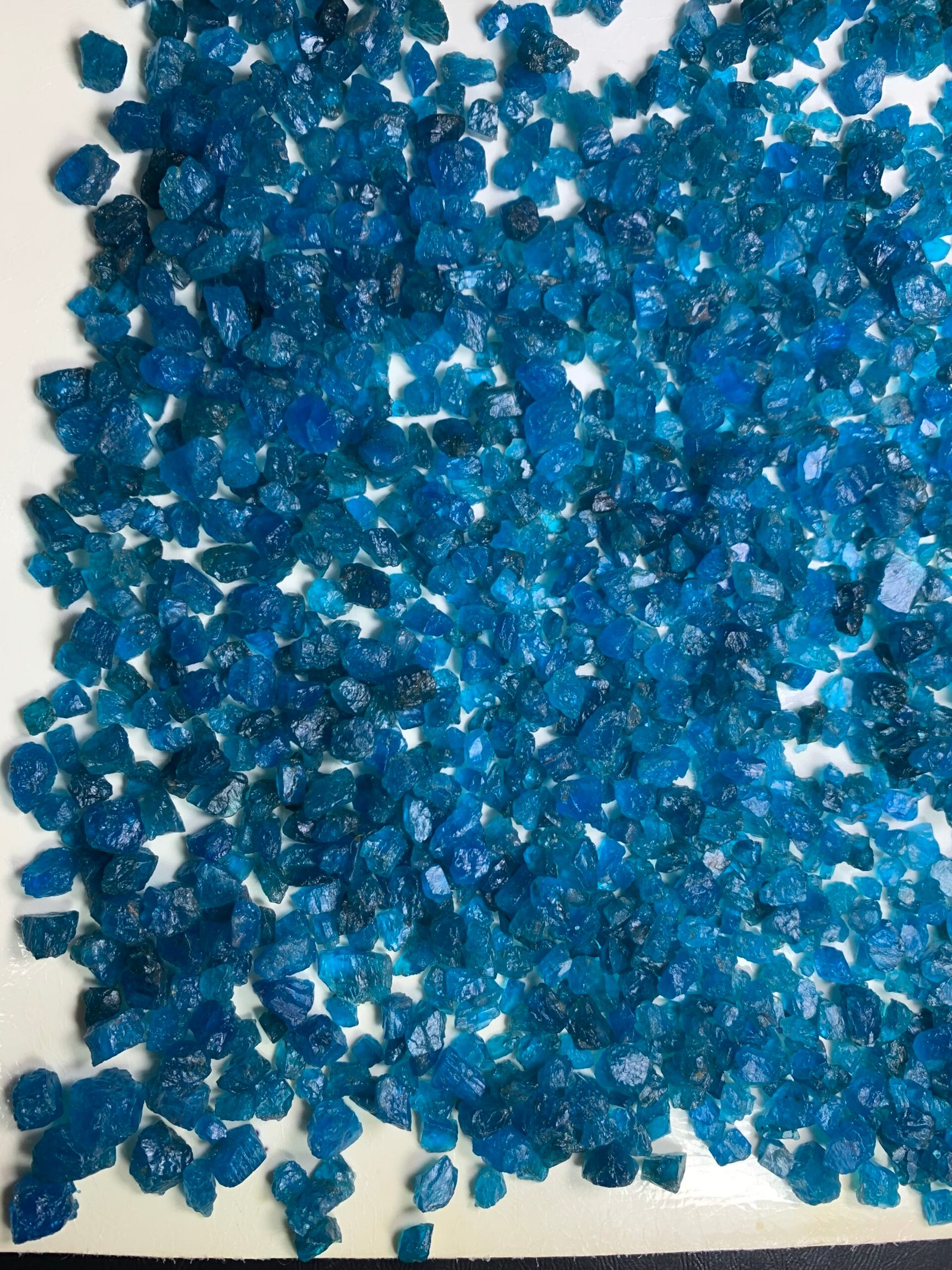 Blue Apatite rough 500 grams - Image 15