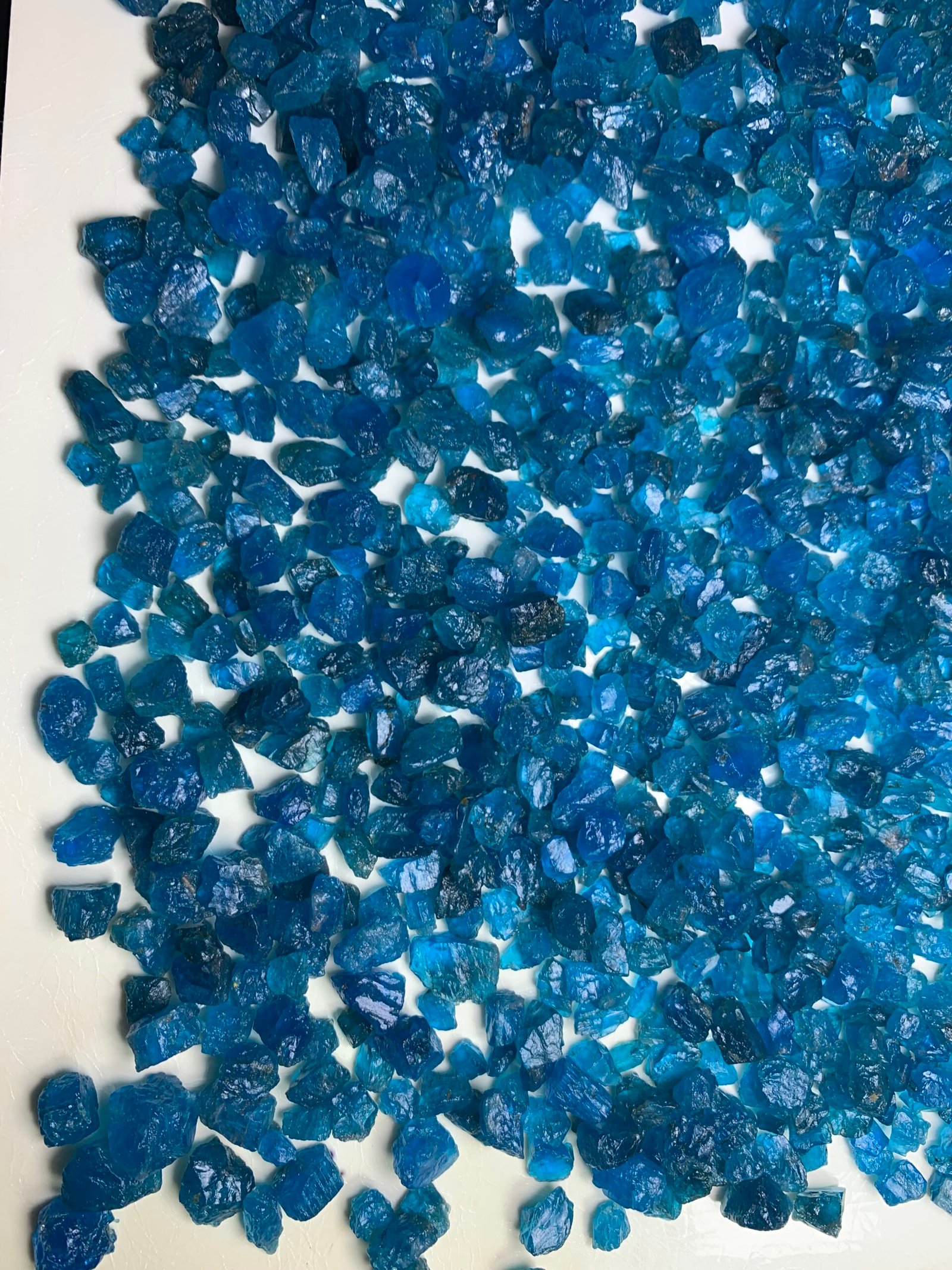Blue Apatite rough 500 grams - Image 14